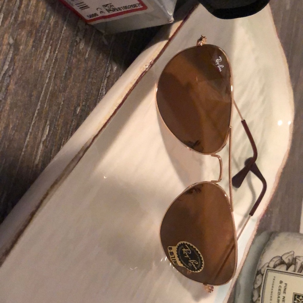 Brand new Ray-Ban aviator sunglasses